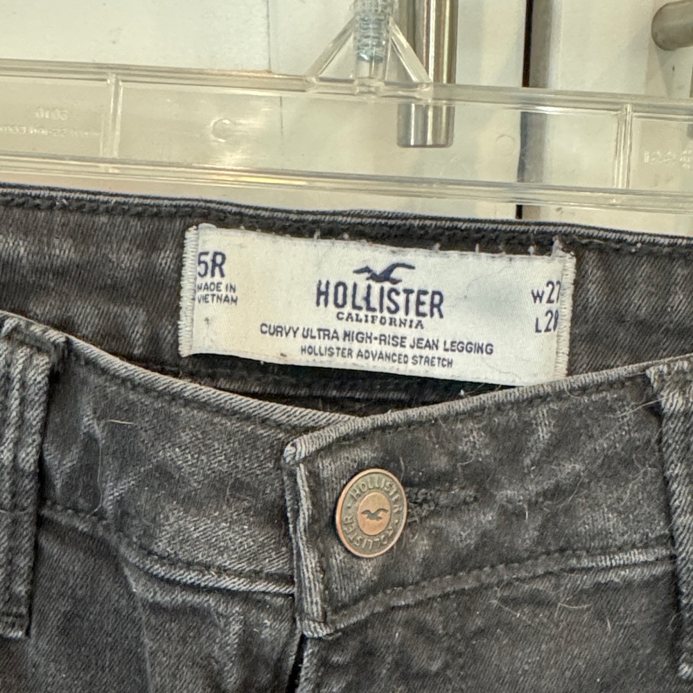 Hollister Women's Black Curvy Jeggings